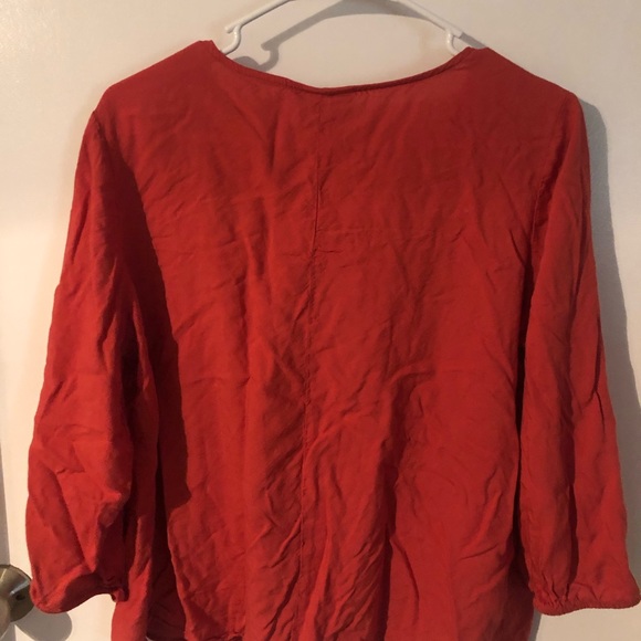 Red top - Picture 5 of 5
